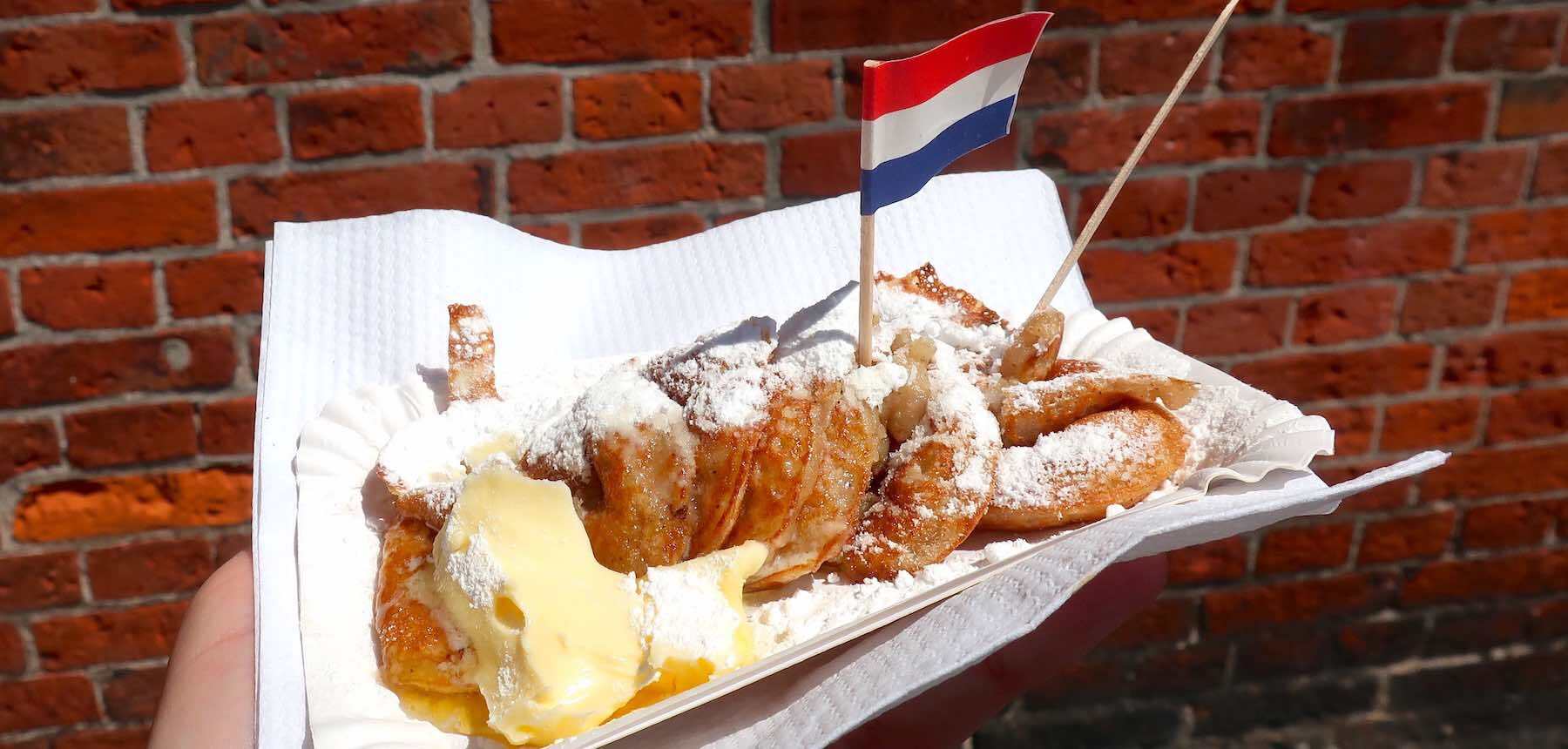 Nederlandse snacks om te proberen Poffertjes