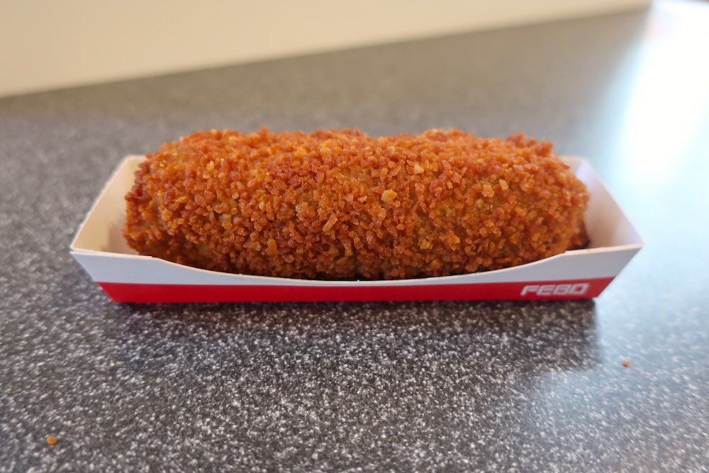 FEBO Amsterdam-kroket in een snackwand