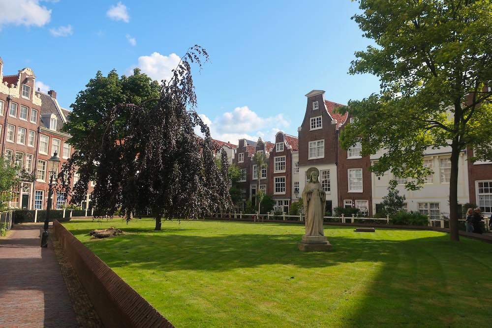 begijnhof amsterdam