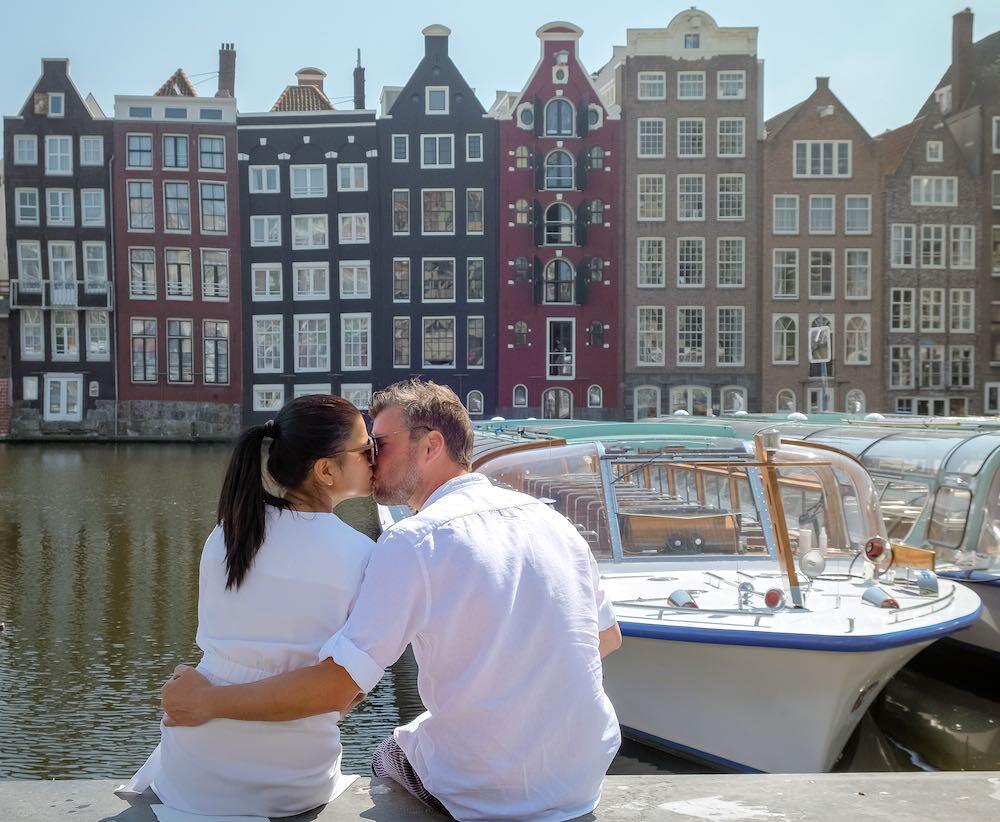 couple dating in Amsterdam