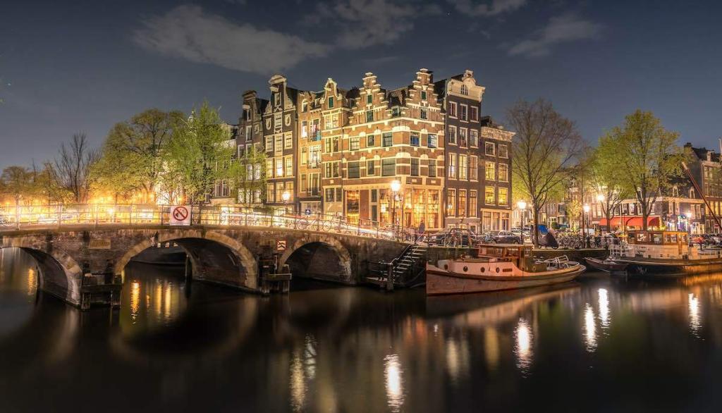 dutch canal