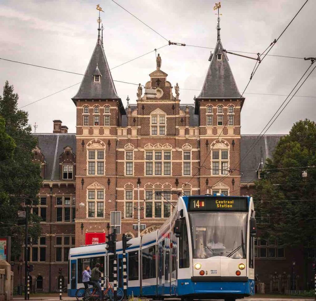 Rembrandtplein tram 14